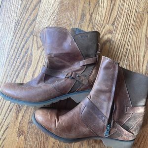Teva brown ankle boot leather